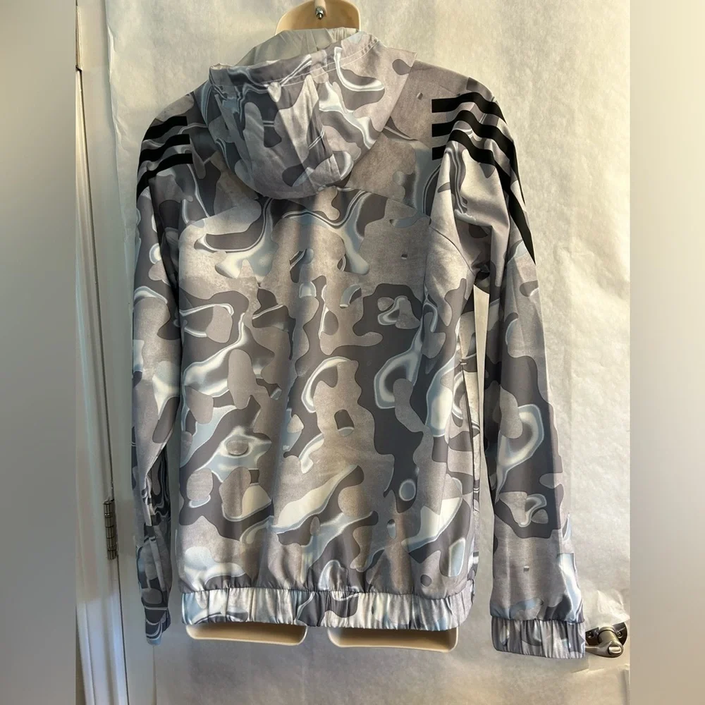 Adidas mens track‎ white & grey all over print lightweight hoodie Sz-XS. Z9